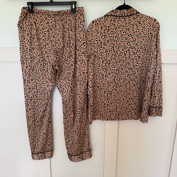 Serenedelicacy Silky Satin Pajamas Set Woman’s Large Button Sleepwear  Leopard - Picture 4 of 8